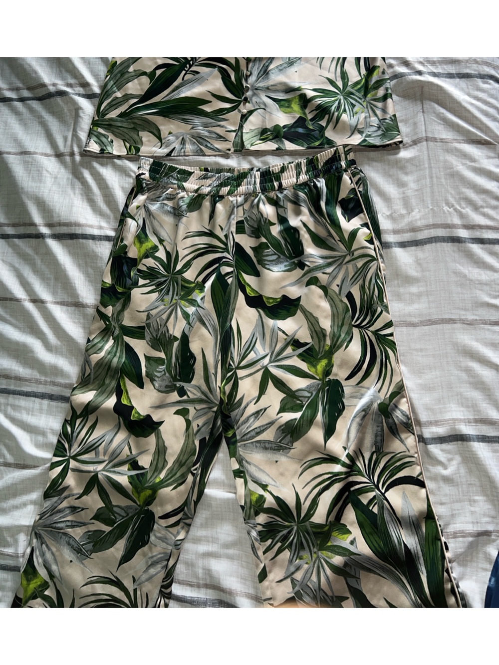Victoria's Secret Green Tropical Print Pj Set